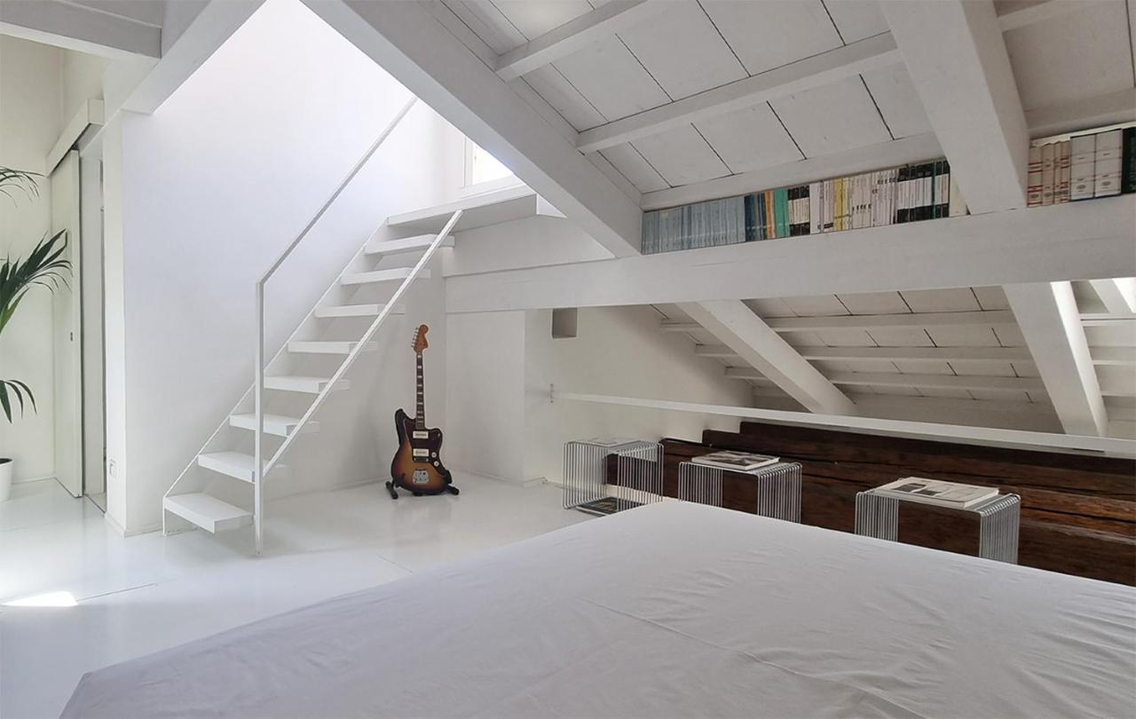 White Frari Apartment เวนิส ภายนอก รูปภาพ