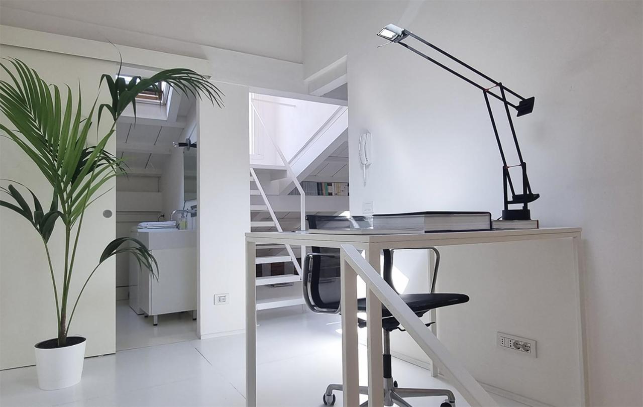White Frari Apartment เวนิส ภายนอก รูปภาพ